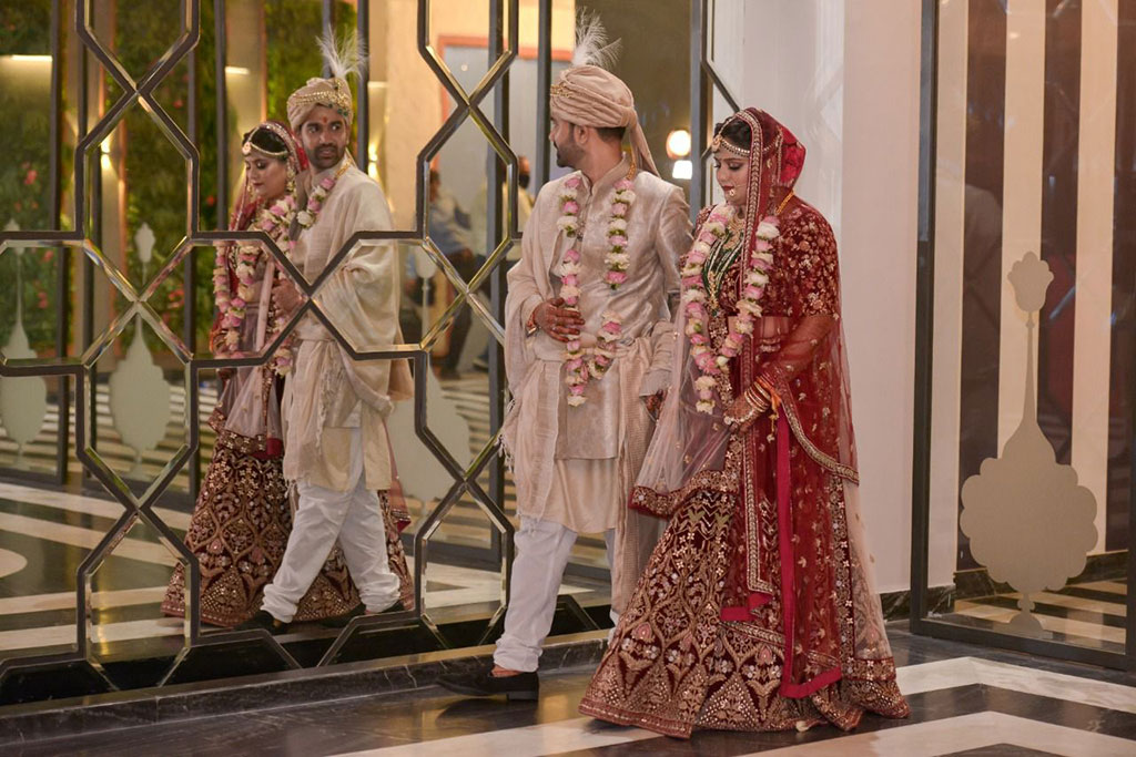 wedding resorts in jaipur couple walking
